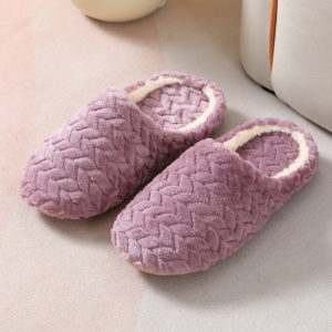 Store plush bedroom sandals pink (push ins)