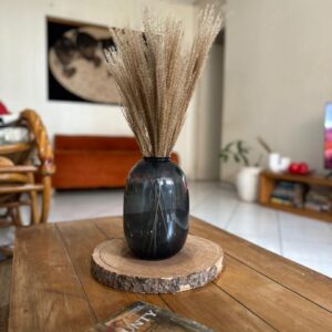 Store bell vase blue (with pampas)